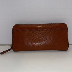 Fossil genuine leather wallet
